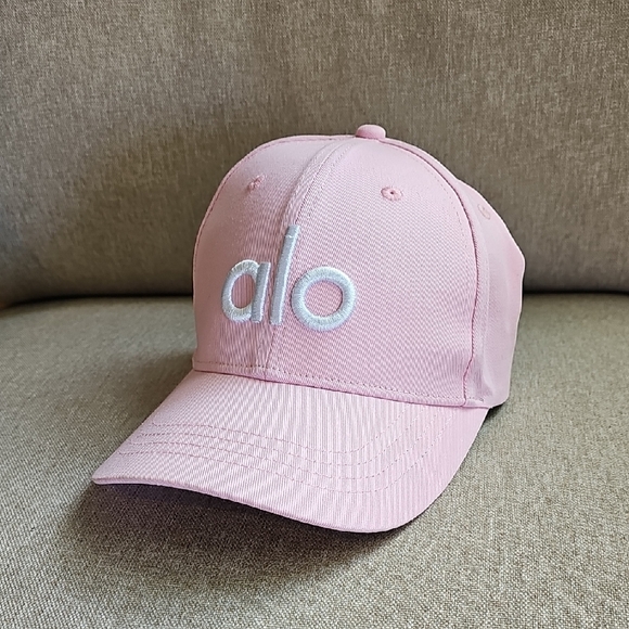 Alo Light Pink Cap - Picture 1 of 6